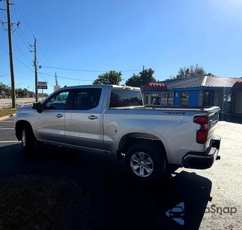 2022 Chevrolet Silverado Ltd K1500 Lt z USA, uszkodzony, nr VIN 3GCUYDED5NG131005